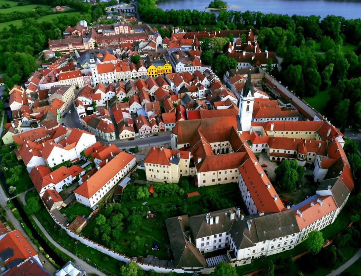 Apartman Olesnik Apartment Bagian luar foto