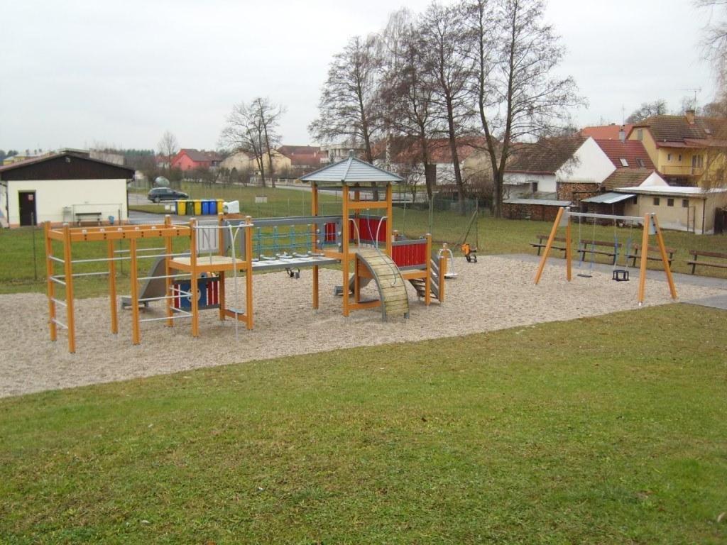 Apartman Olesnik Apartment Bagian luar foto
